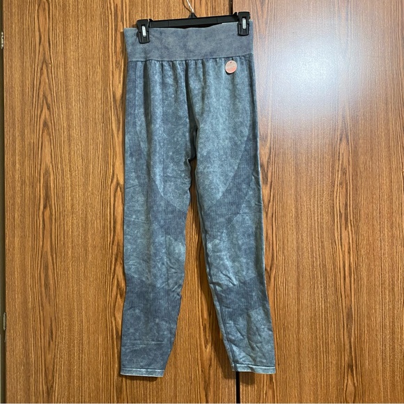 PINK Victoria's Secret Pants - Victoria’s Secret PINK Seamless Leggings